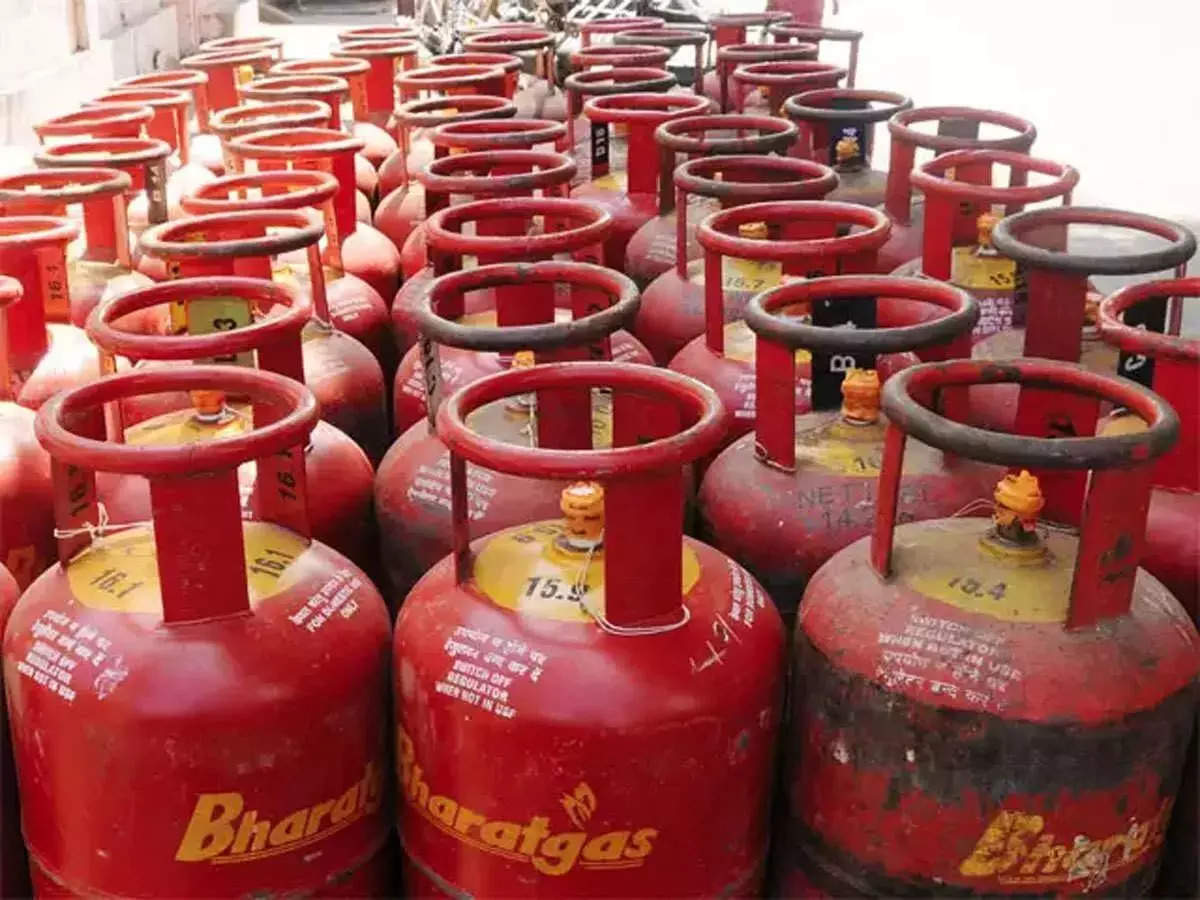 ಜುಲೈ ಮೊದಲ ದಿನವೇ ದೇಶದ ಜನತೆಗೆ ಗುಡ್‌ನ್ಯೂಸ್‌: LPG ಸಿಲಿಂಡರ್‌ ಬೆಲೆ ಇಳಿಕೆ.